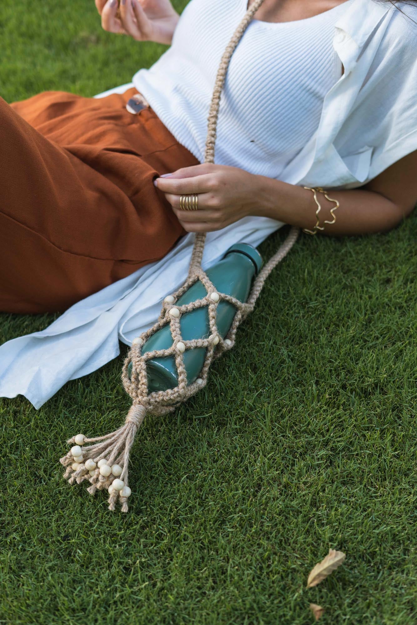 Beaded bottle holder